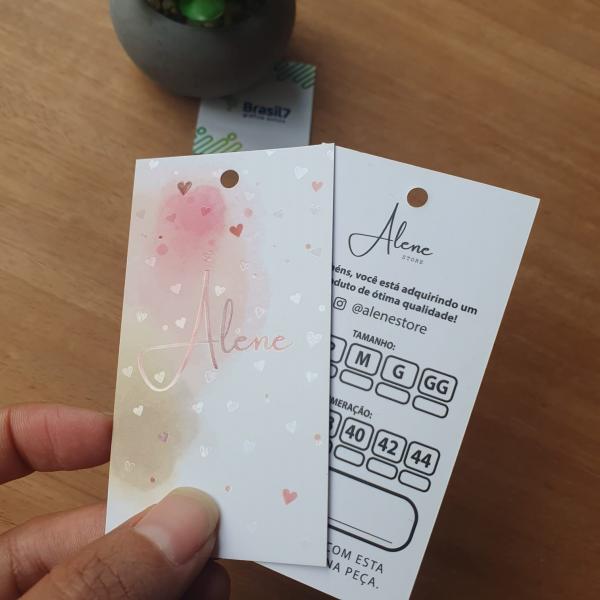TAG COM VERNIZ Localizado 4,8x8,8cm